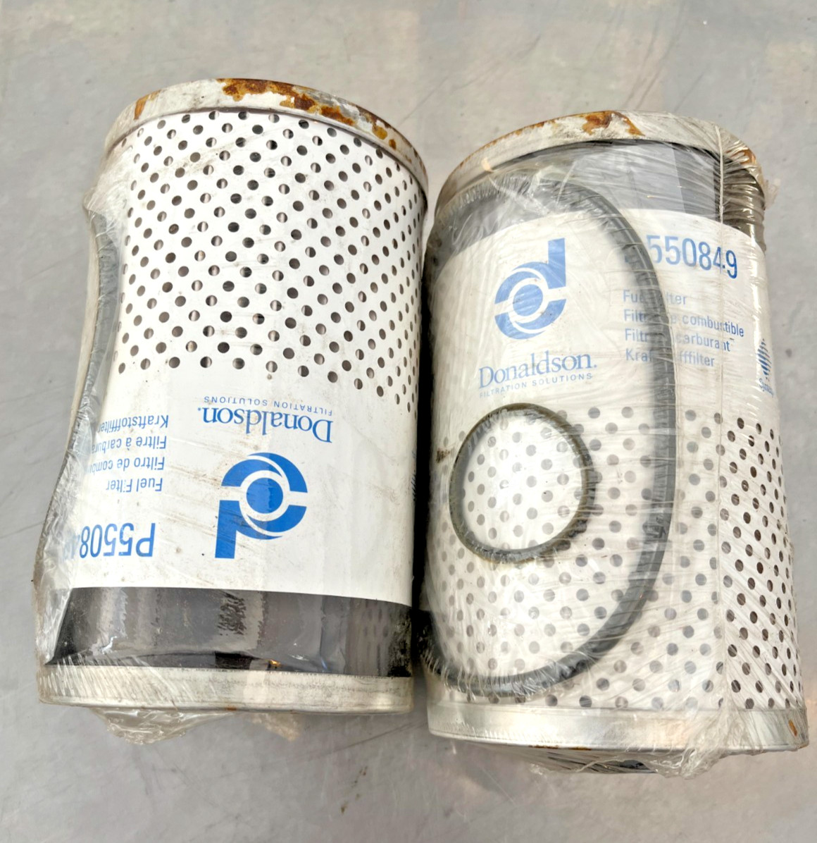 P550849  Genuine Donaldson  FILTER LOT with SEALS  QTY of 2 Filters Surface Rust