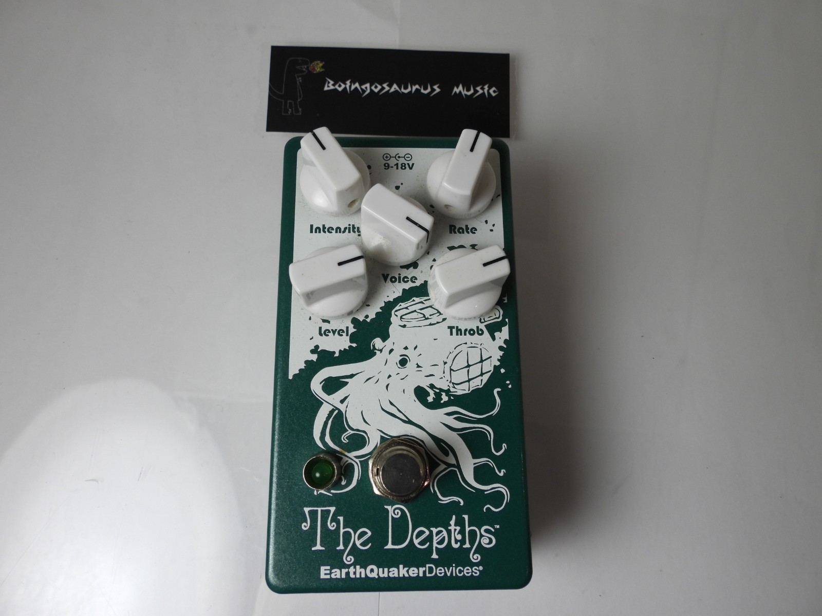 Earthquaker Devices The Depths Optical Vibrato Vibe Effects Pedal Free USA Ship