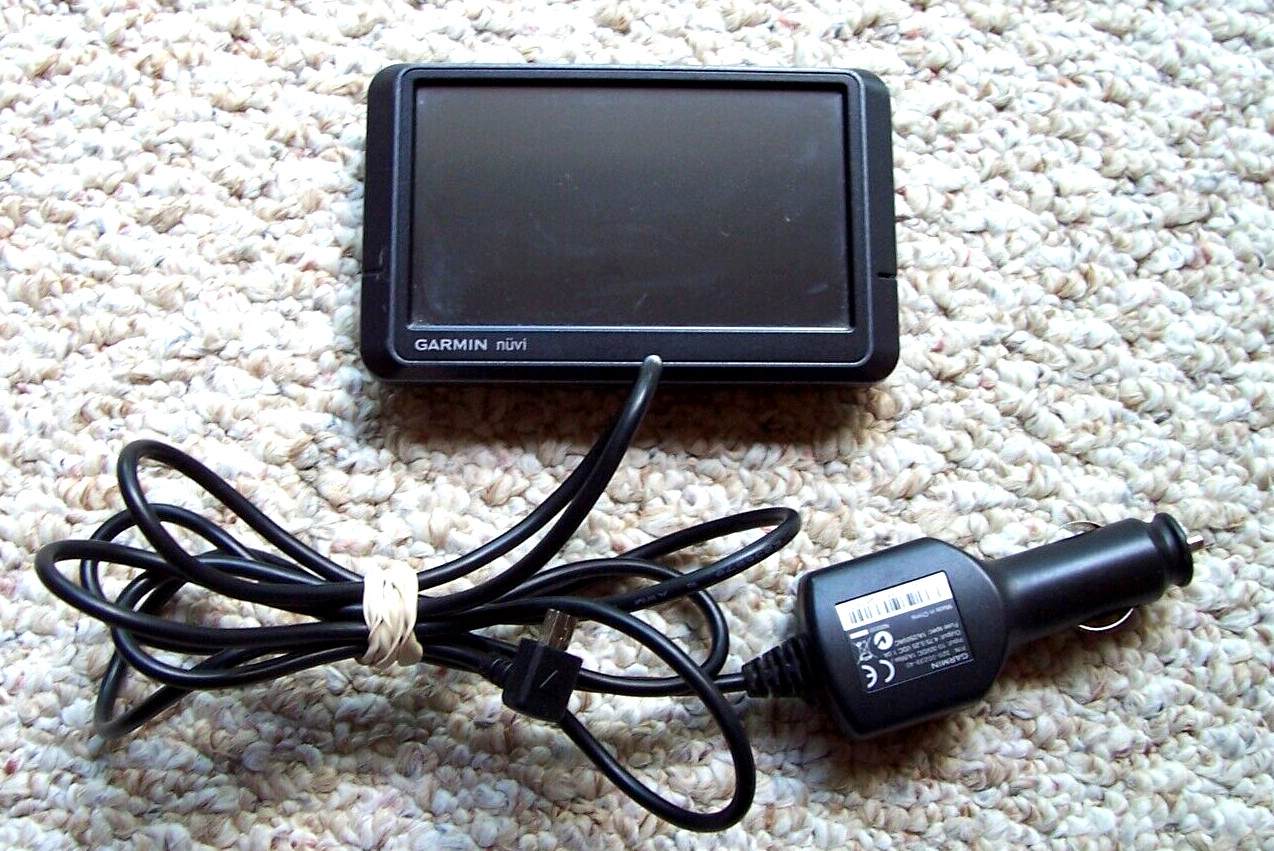 Garmin NUVI 205W Auto Car 4.3" Screen with Car Charger Cord