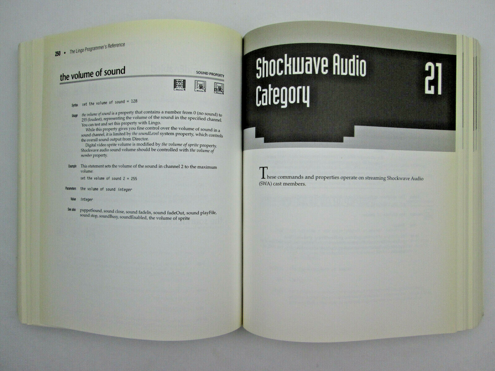 The Lingo Programmer's Reference for Windows 95/NT & Macintosh by Plant & Smith