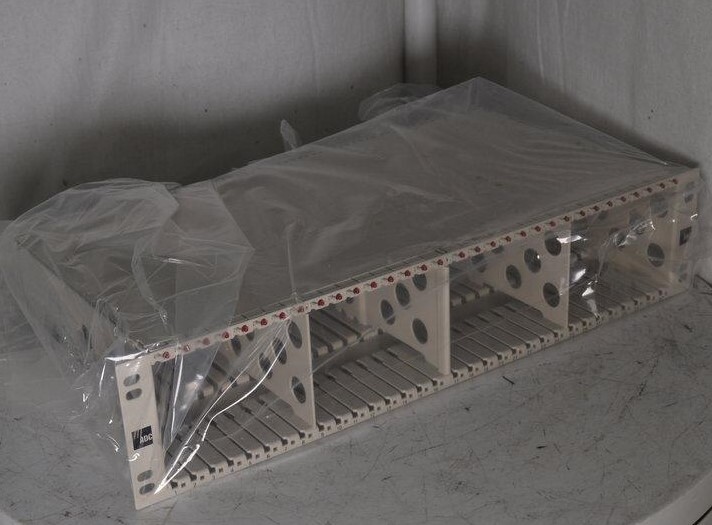 NEW OPEN BOX TE DSX4R-C32 1014711 Cross Connect Panel