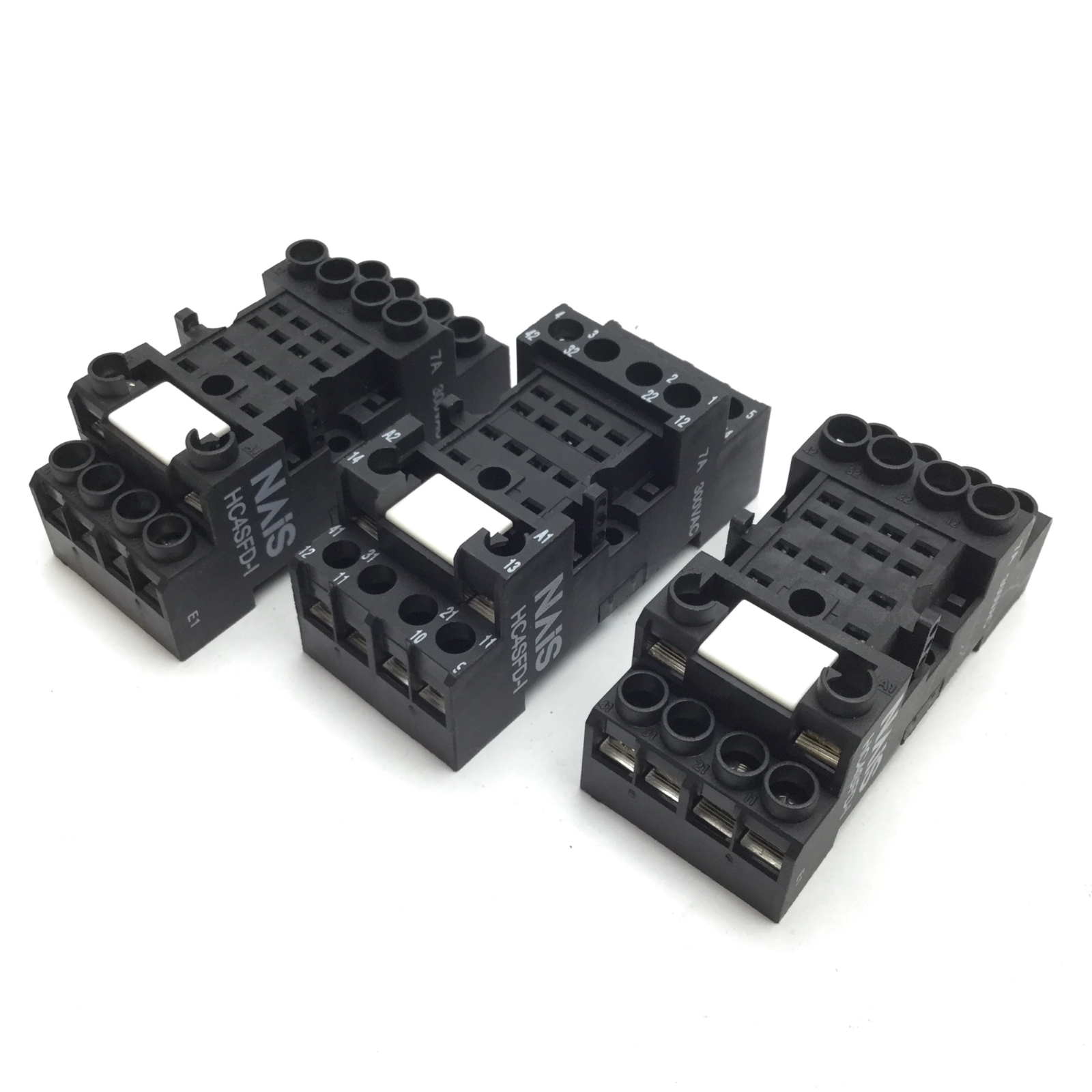 Lot of 3 Nais HC4SFD-I Relay Socket, 14-Pin, Rating: 7A 300VAC, DIN Rail Mount