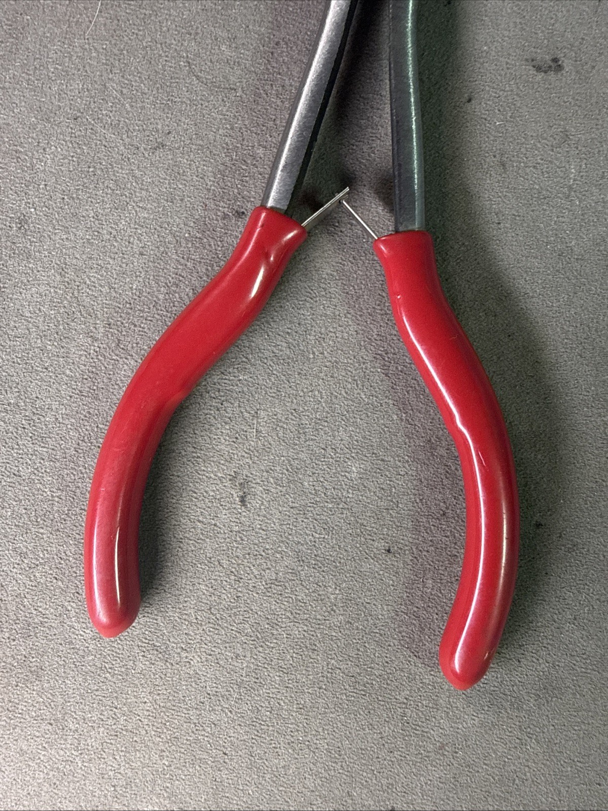 Mac Tools 7" Curved Nosed Smooth Pliers P301714