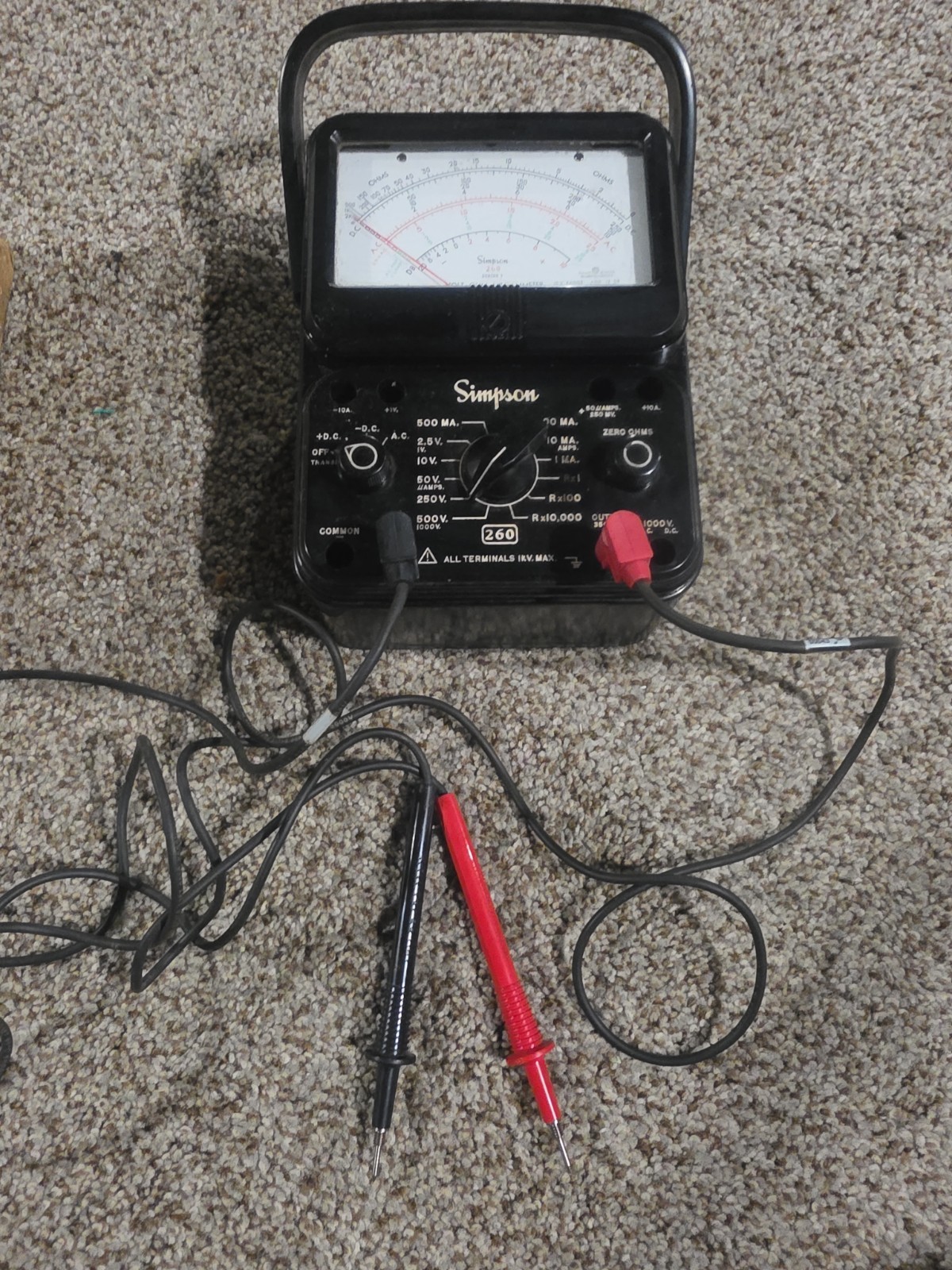 Simpson 260 Series 8 AC/DC Volt/Ohm/Milliammeter VOM Multi-Meter w/ Case & Cable