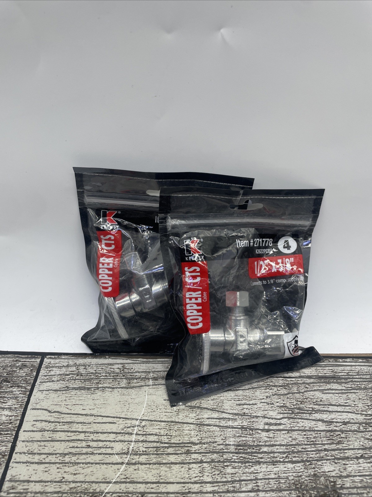 Keeney Cooper 1/2-in Compression x 3/8-in Compression Quarter Turn Angle Valve