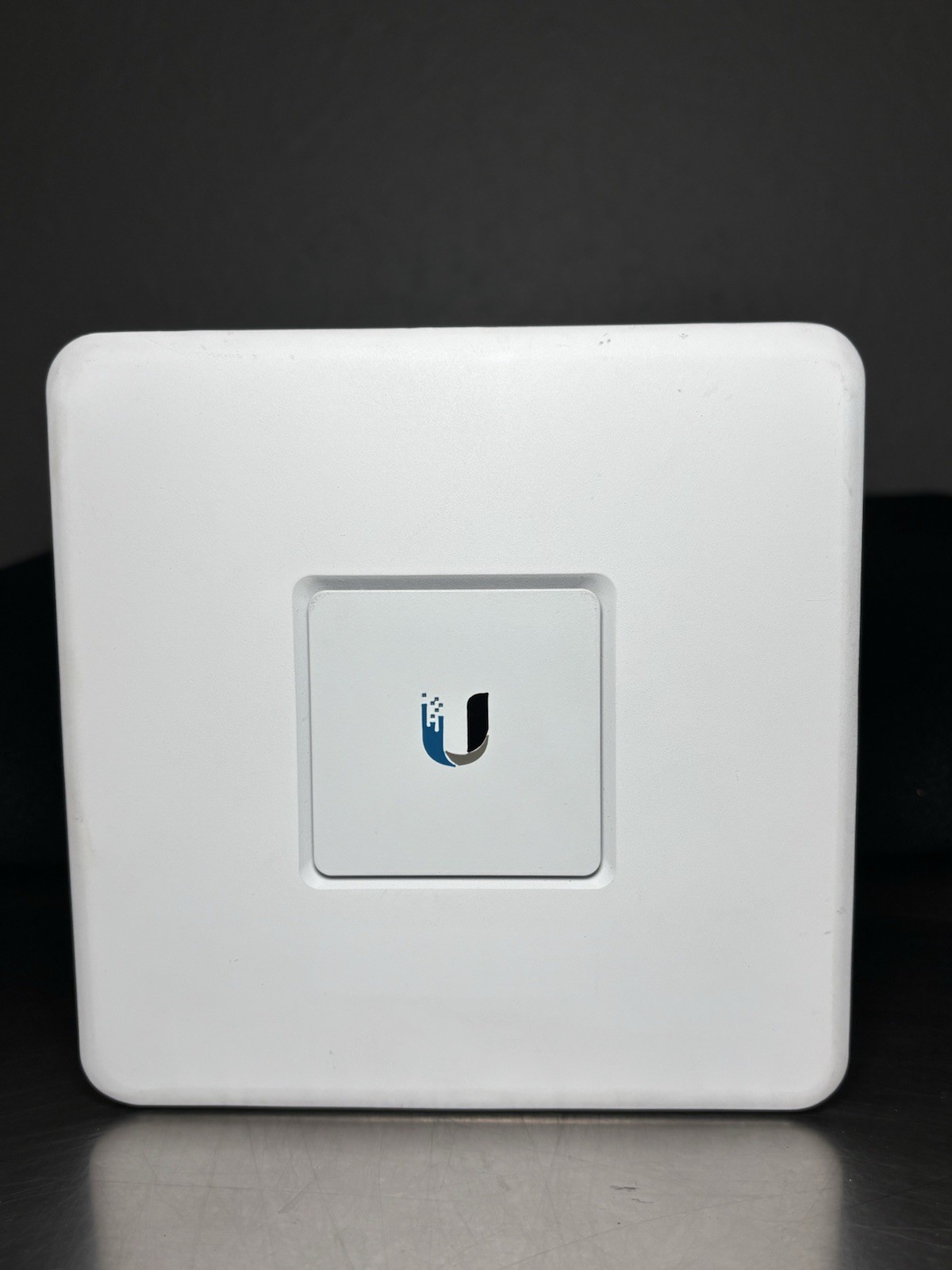 Ubiquiti Networks UniFi Security Gateway USG  with Power Cord