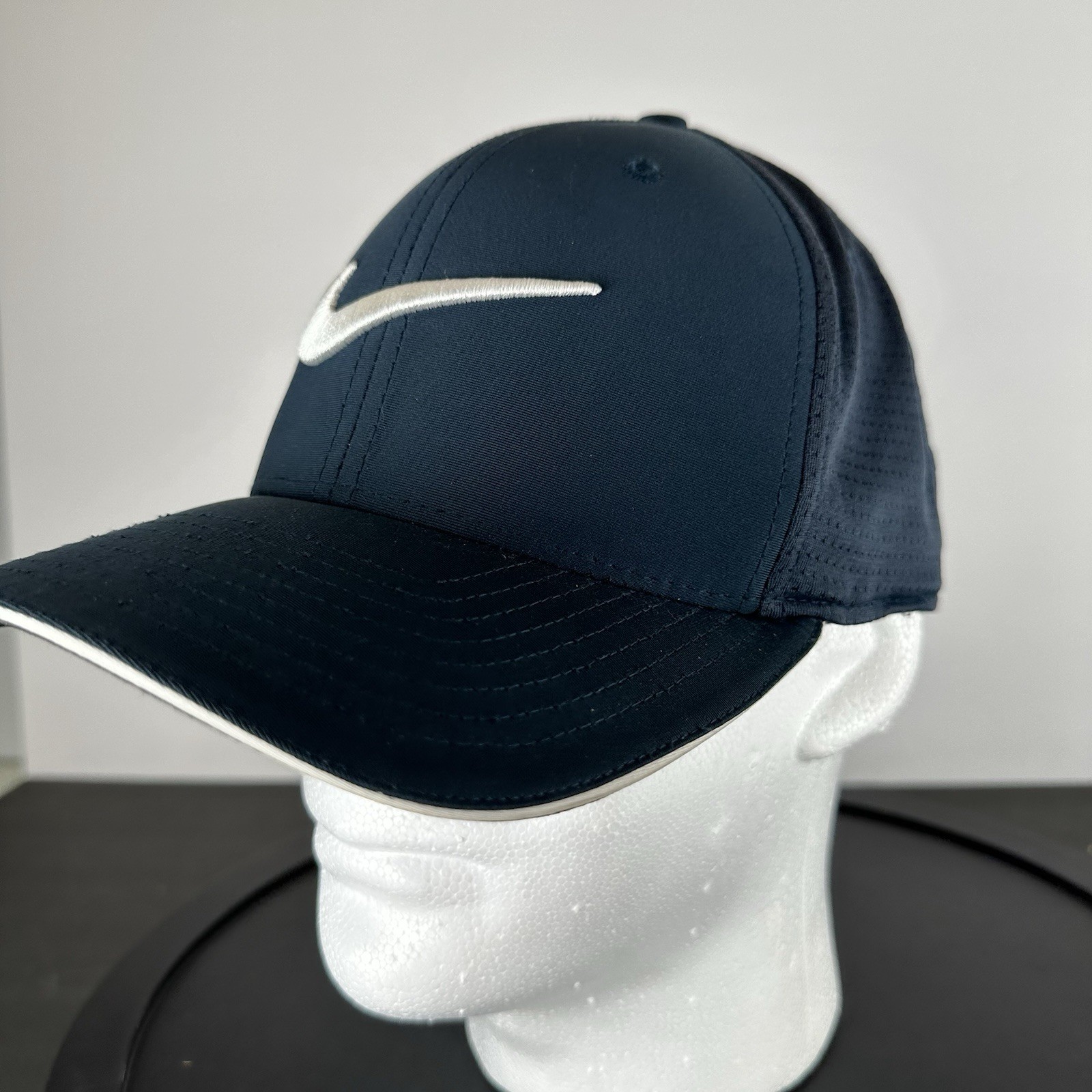 Nike Classic99 Dri-fit Golf Hat Cap Size Stretch Fit M/L Teal Perforated Fitted