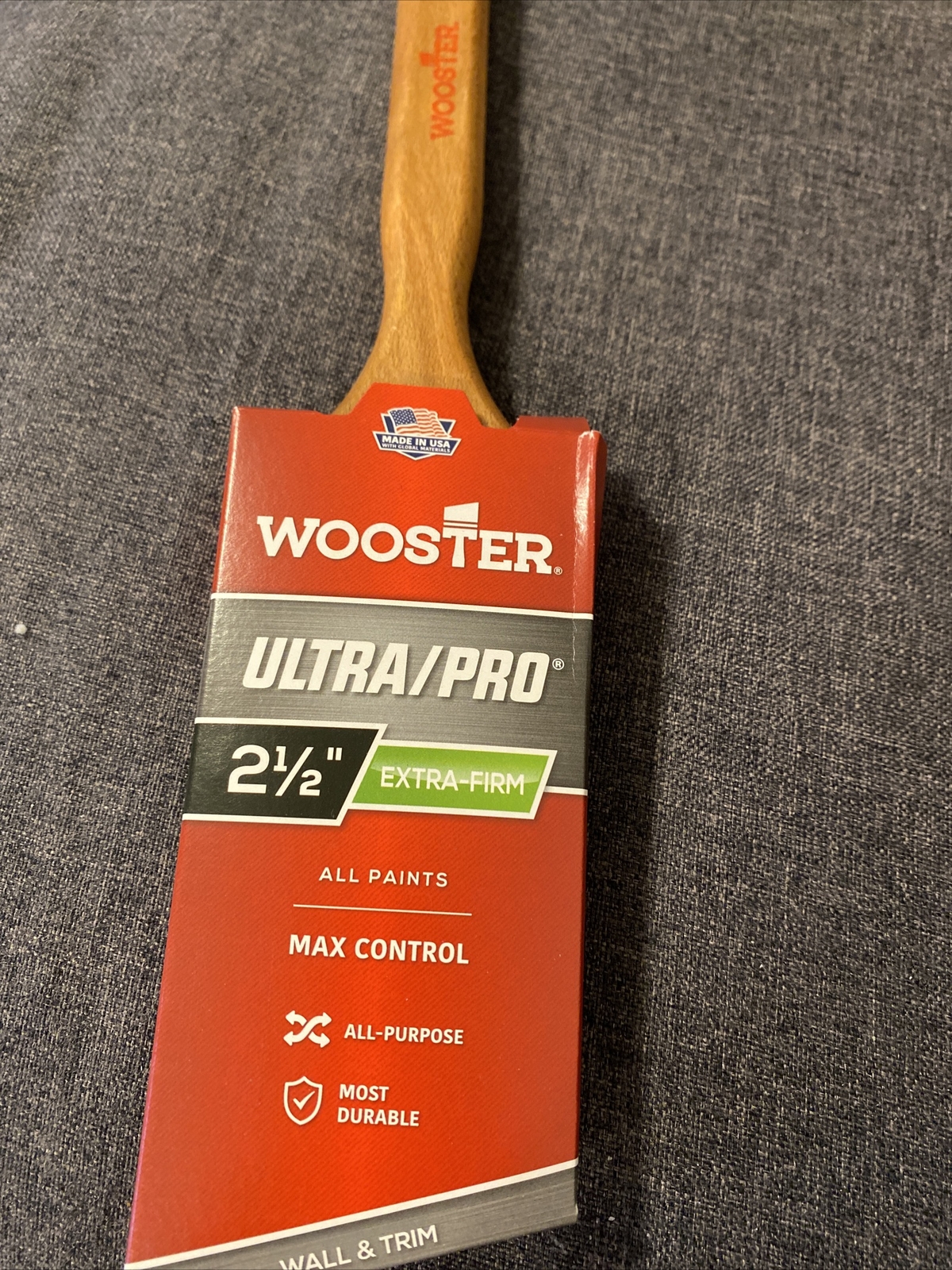 Lot of 12 Wooster 2-1/2" Ultra/Pro Lindbeck Extra Firm Angle Sach Paint Brush