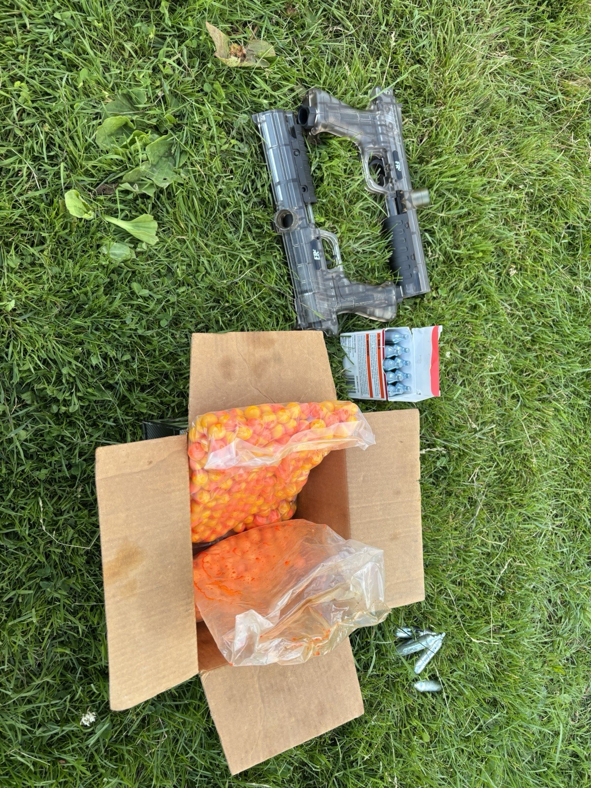 Clear Ghost ER2 Pump Action Paintball With 6 Co2 Cartridges And 50+ Paintball