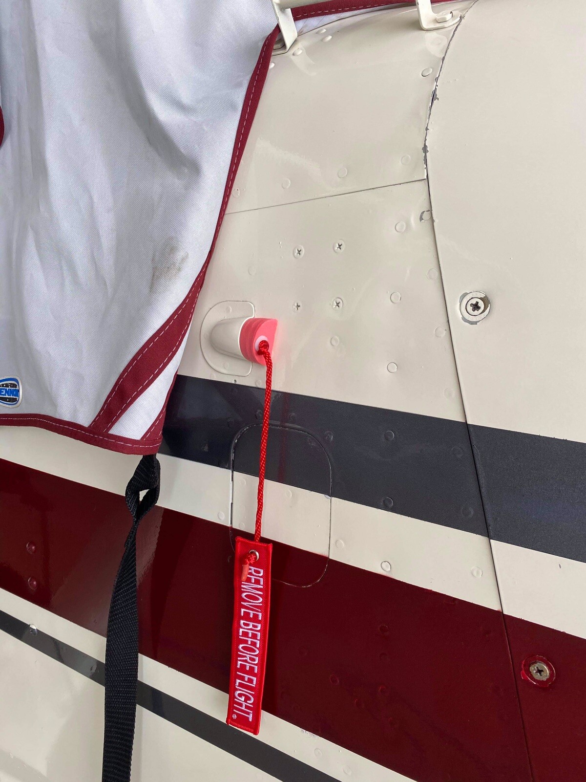 CESSNA WING VENT PLUGS & Avionics Cooling Port Plugs-REMOVE BEFORE FLIGHT
