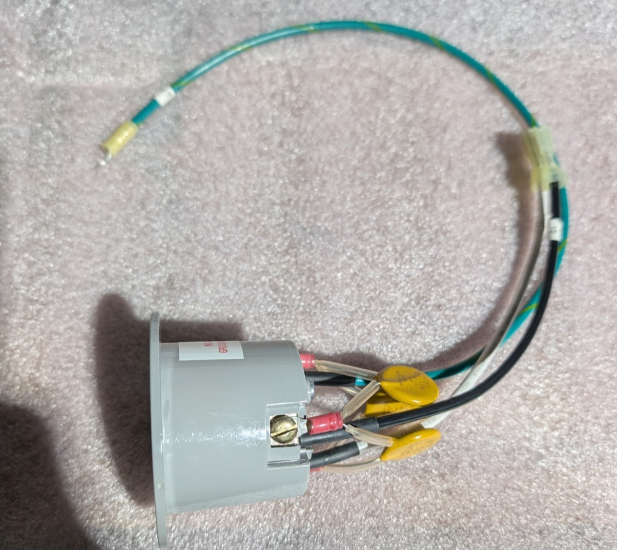 Pre Wired Pass & Seymour 20A Flanged NEMA L6-20,3-Wire, 250 VAC, Varistor #R94