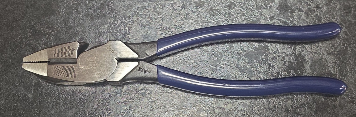 Klein Tools D213-9NE 9" High-Leverage Side Cutting Pliers