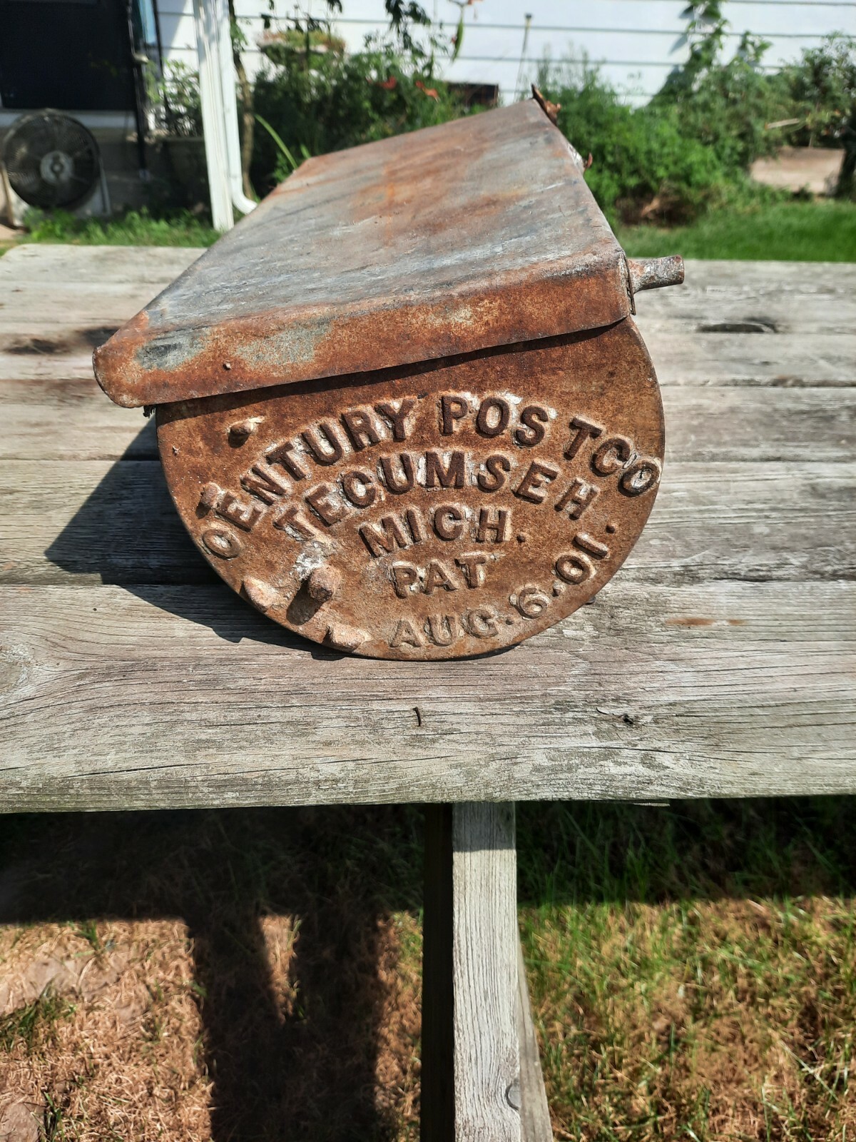 SOLID ANTIQUE 1901 CENTURY POST CO.  MAILBOX IRON/STEEL TECUSEH MI