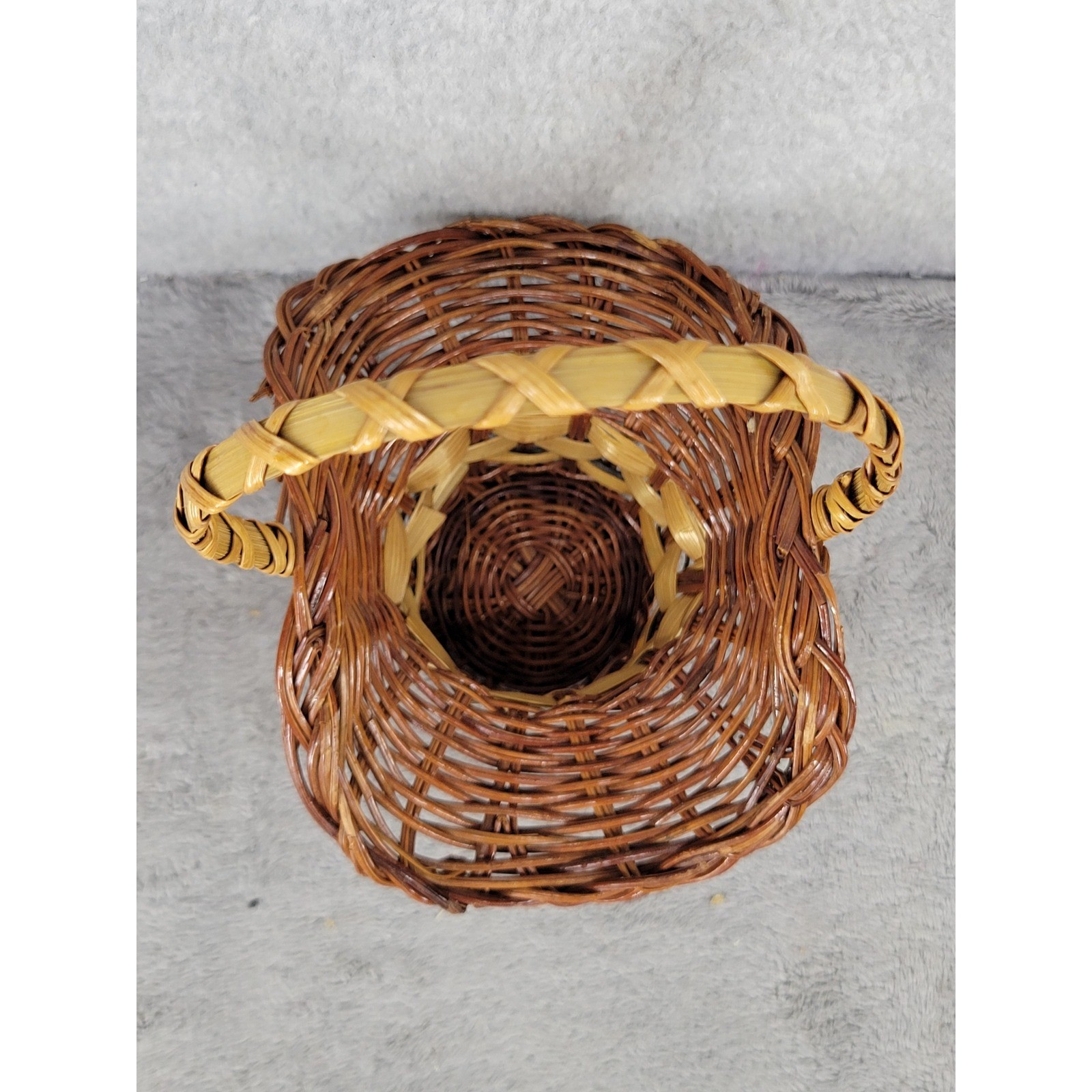 Small Wicker Basket Decorative Handle Farmhouse Rustic Tabletop Decor