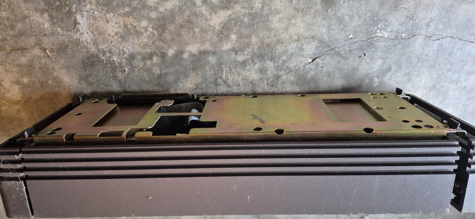 SGI SILICON GRAPHICS IRIS 4D/340 VGX HARD DRIVE ENCLOSURE SD4-MS78 ,UNTESTED