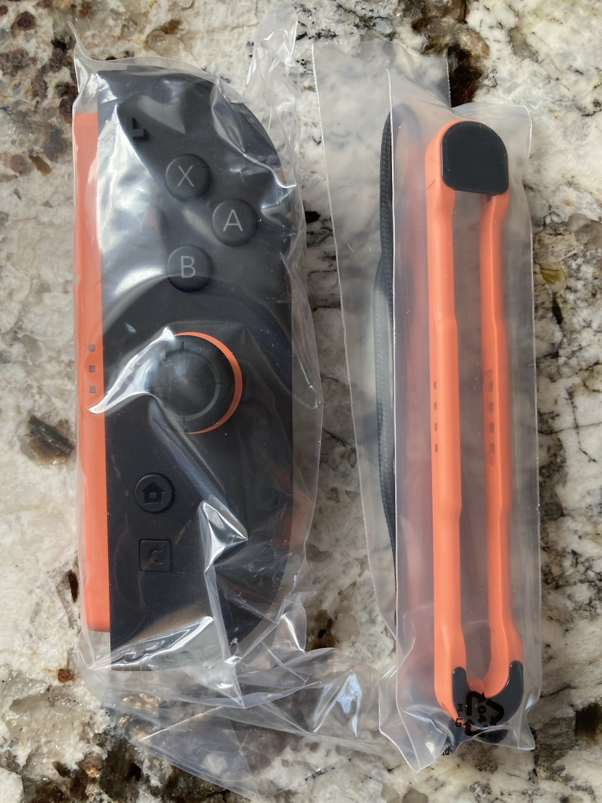 Genuine Nintendo Switch 2 RIGHT RED Joy-con Controller + Strap BEE-014 NEW