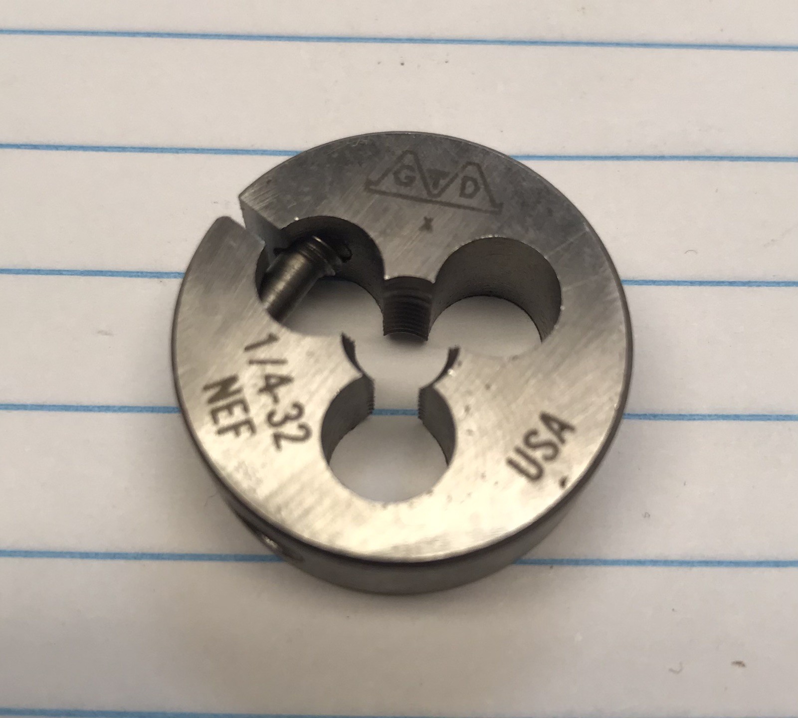 1 pc.  1/4-32 NEF X 1” OD CARBON STEEL ROUND ADJUSTABLE DIE. GTD USA (loc P9)