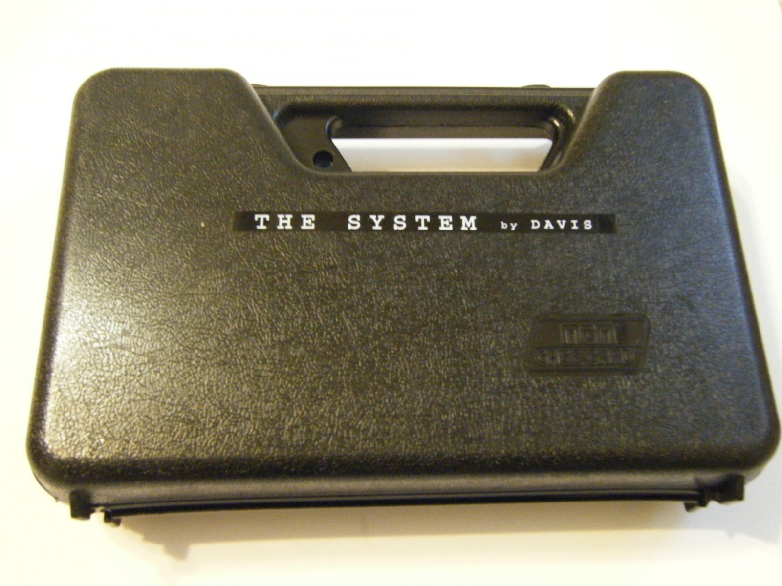 3" DAVIS TARGET SIGHT-BLACK/BLACK KNOBS-Axcel- Bowfinger-Shrewd scope mount