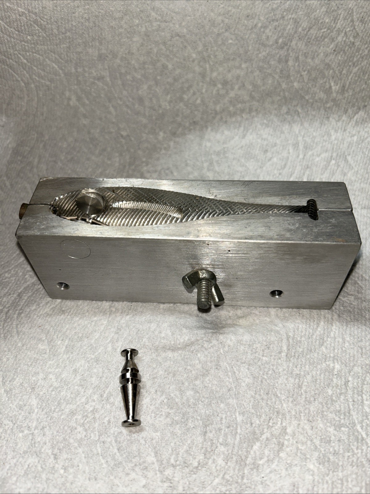 Swimbait Mold - Line Thru, Basstackle 5” Fat Line Thru. Uses BTS Inserts *LOOK*