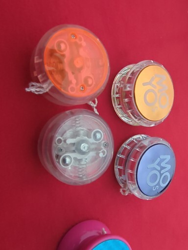 5 Vintage Yo-yos Retro 1990's MO YO & More Orange Pink Blue w/ String