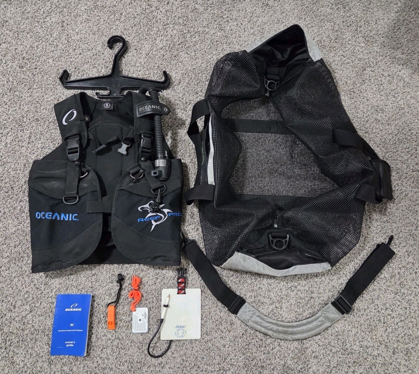 Oceanic Reef Pro BCD Size Small Scuba Diving BC Vest + Accessories