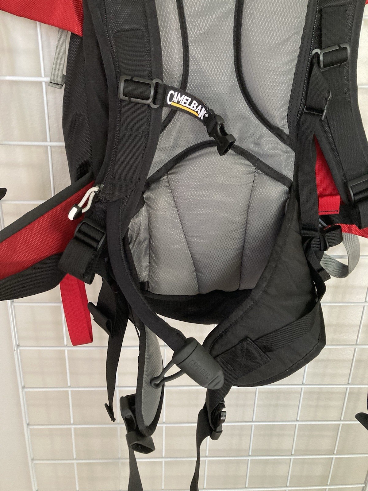 Camelbak Snobound Hydration Backpack 100 Ounce 3 Liter Bladder-New-Black-Red