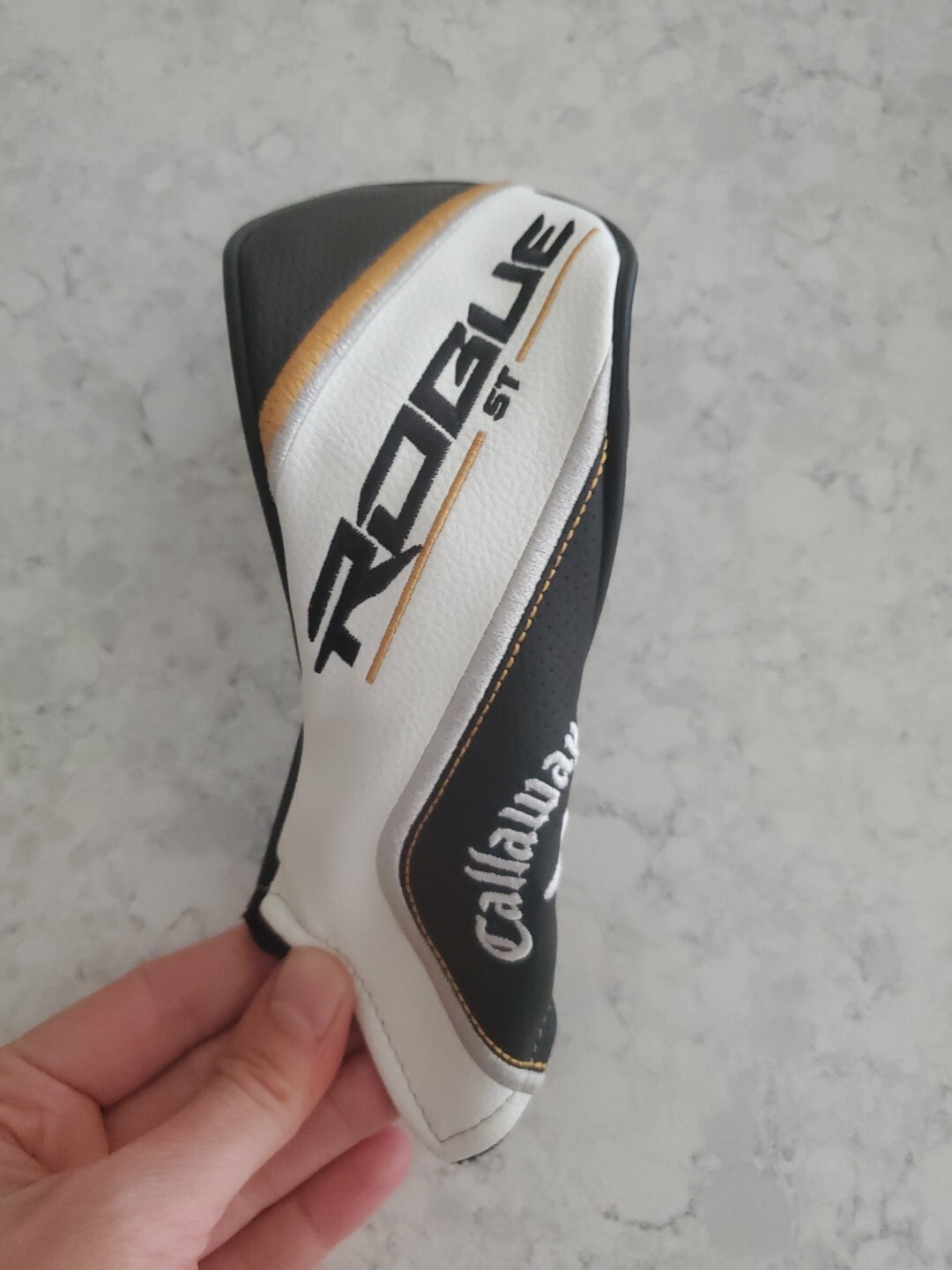 Callaway Rogue ST Hybrid (2-X) Slip-On White/Black/Gold Head Cover-NEW