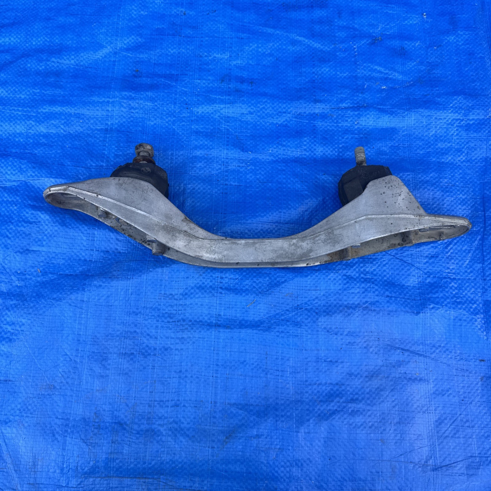 BMW E12 E24 E28 Manual Transmission Crossmember OEM 2371 1175731