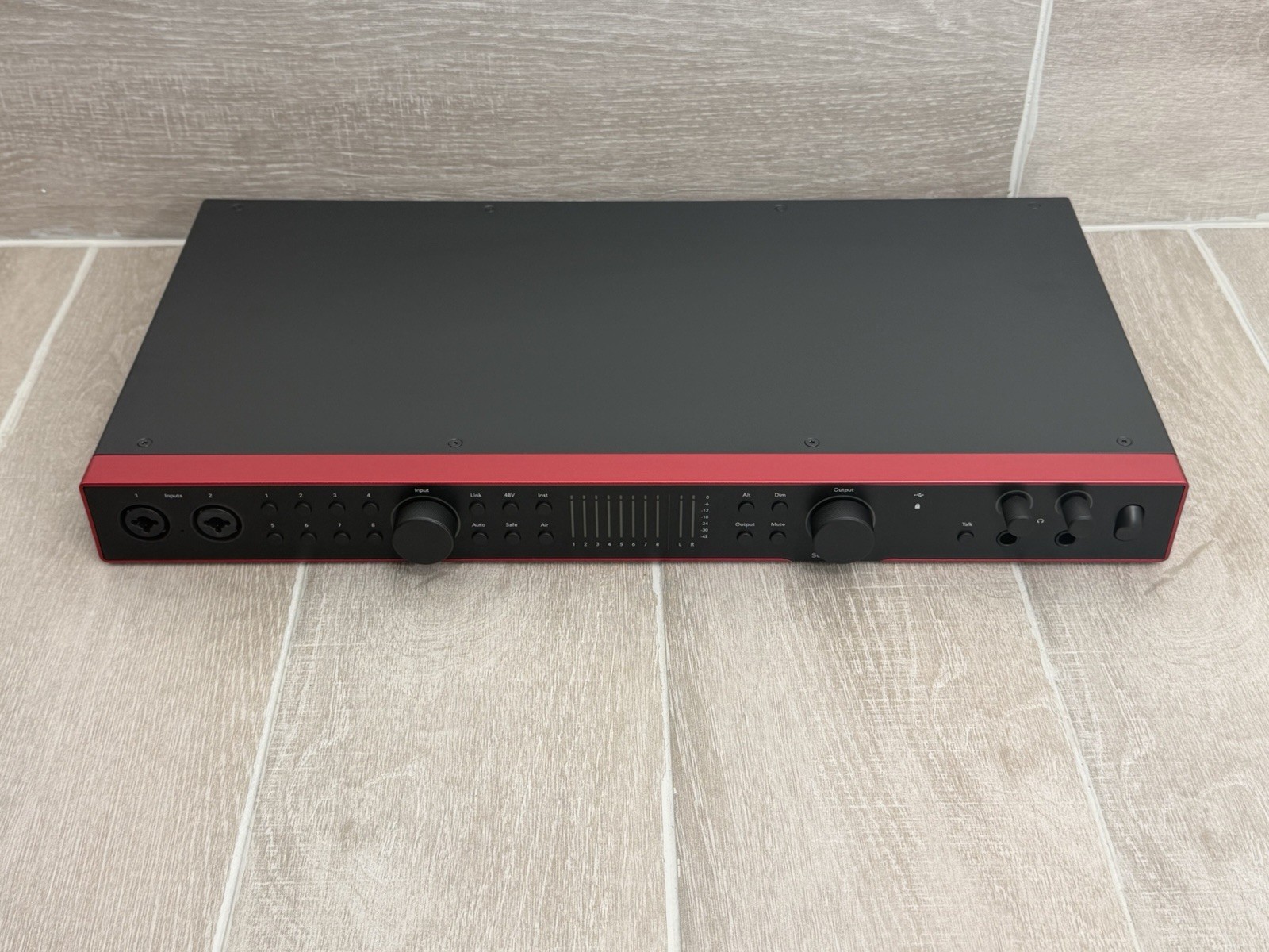 Focusrite Scarlett 18i20 4th Gen USB Audio Recording Interface Excellent