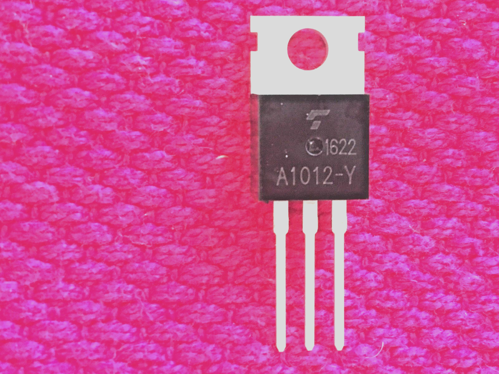 LOT OF 5  2SA1012 Transistor PNP 50 V 5,0 A