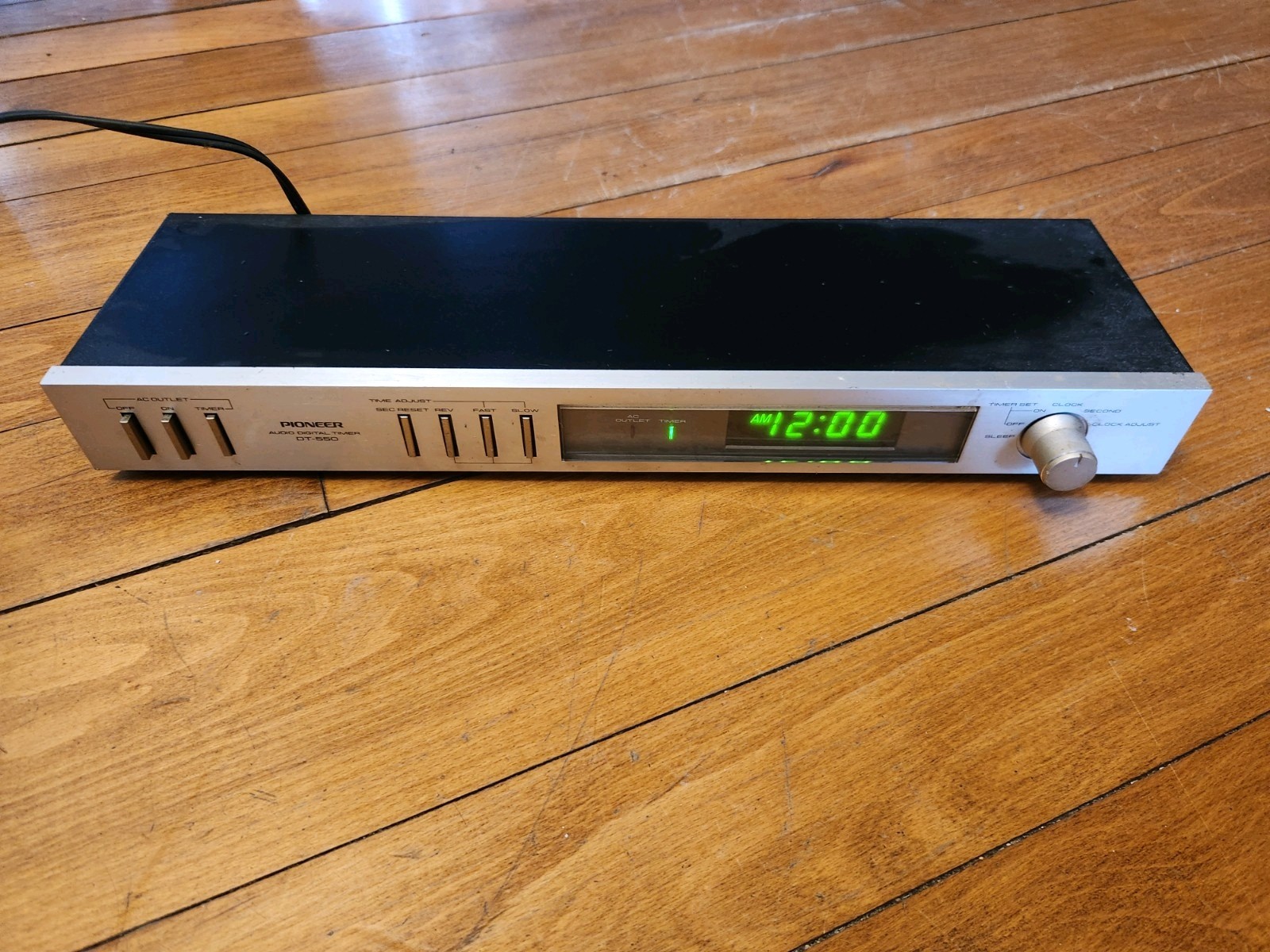 Pioneer Audio Digital Timer DT-550 Powers On