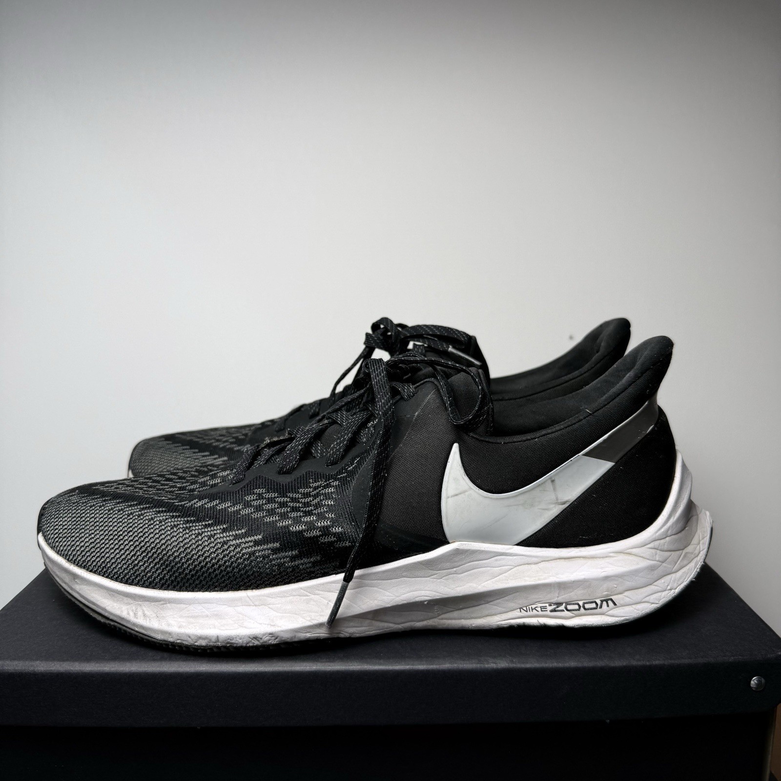 Nike Zoom Men's Black White Running Shoes Mesh Breathable AQ7497-001 US 11.5
