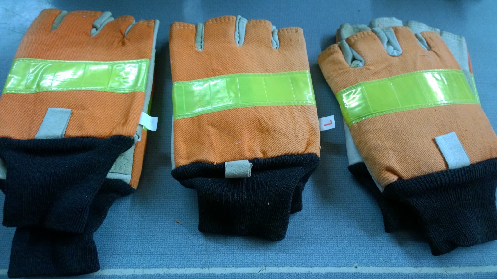3 Sets of Large Industrial Gloves High Visibility Reflective PPE Fingerless New
