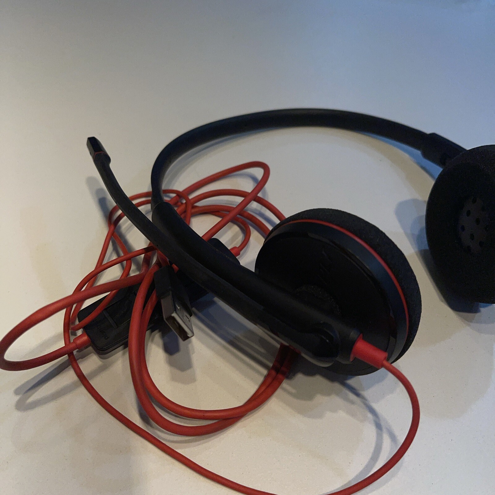 Plantronics - Blackwire 3220 - Wired Dual-Ear (Stereo) Headset