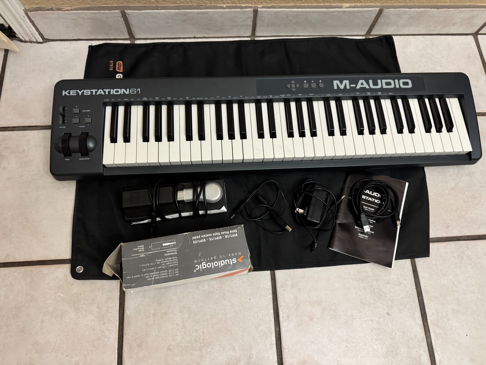 M.Audio Keystation 61 MKII MK2 61 Key Bus Powered MIDI Controller Keyboard