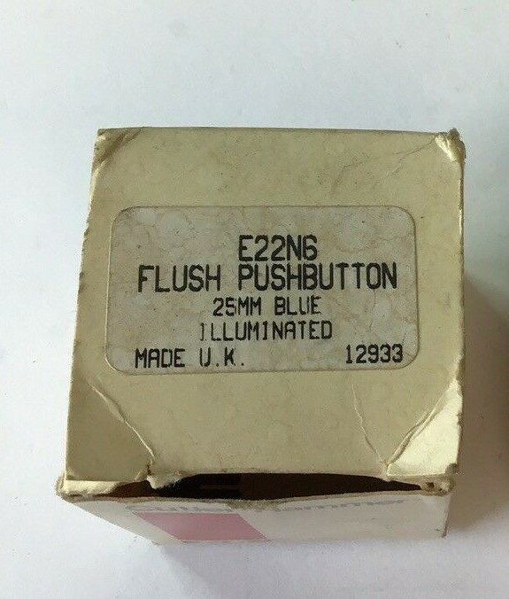 CUTLER HAMMER E22N6 FLUSH PUSH BUTTON 25MM ILLUM. BLUE ***LOTOF2***
