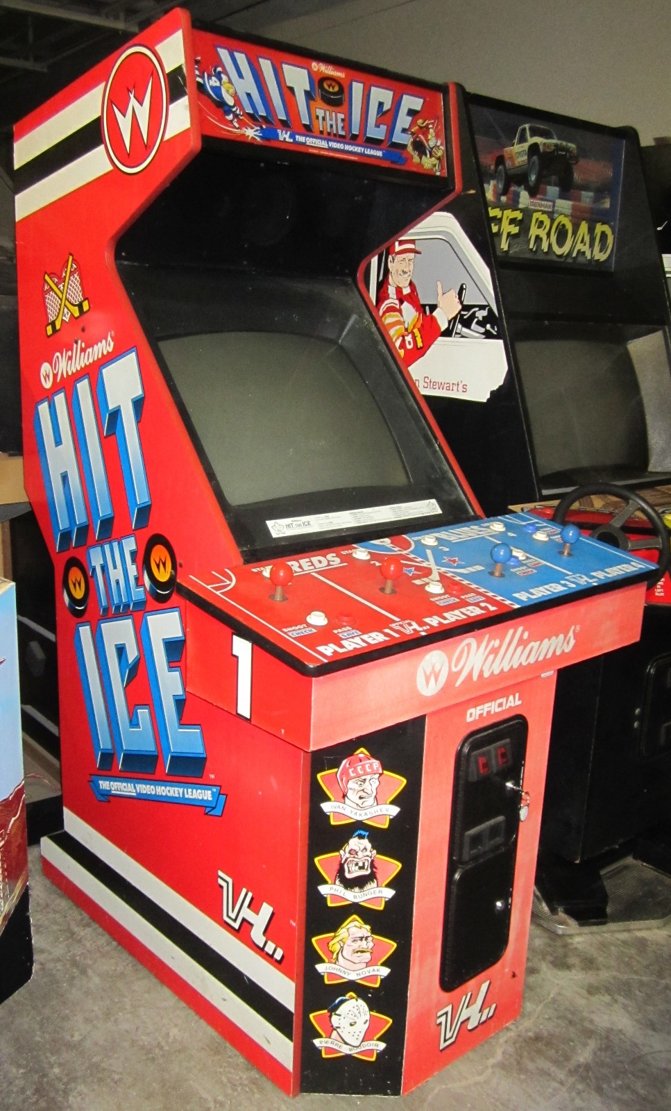 HIT THE ICE ARCADE MACHINE by WILLIAMS 1990 - 4 PLAYER (Excellent Condition)