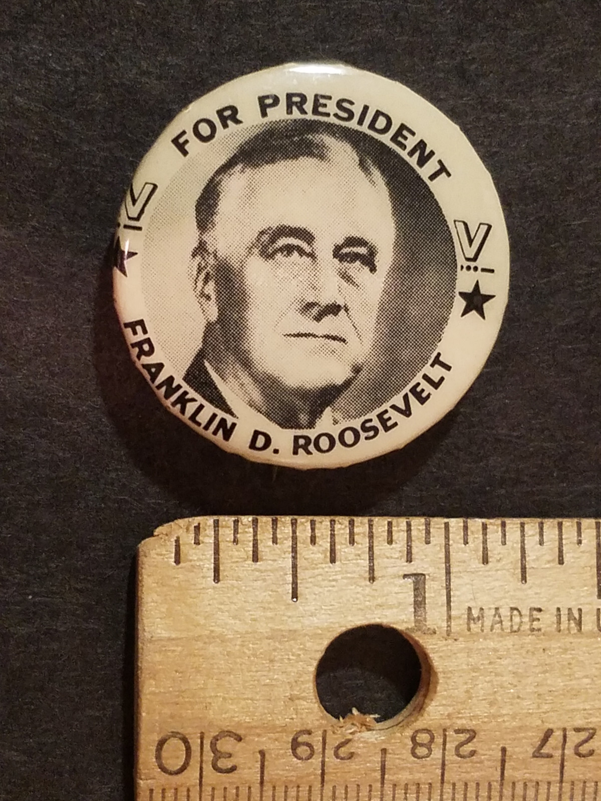 V, Victory Franklin Roosevelt Pinback Button