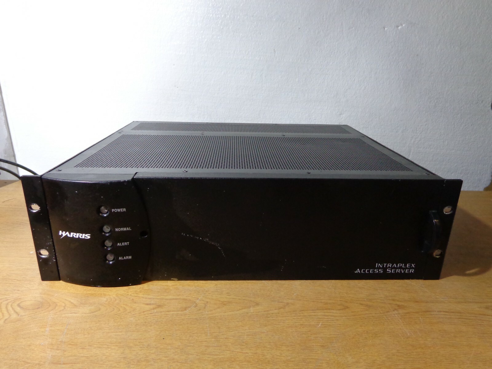 Harris MUX3 INTRAPFEX ACCESS SERVER MULTIPLEXER Chassis Box Enclosure