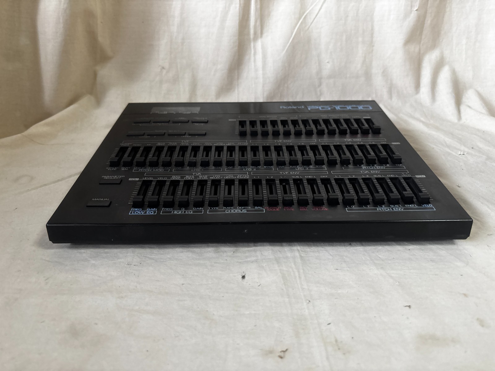 Roland PG-1000 Linear Synthesizer Programmer w/ power supply D-50 D-550