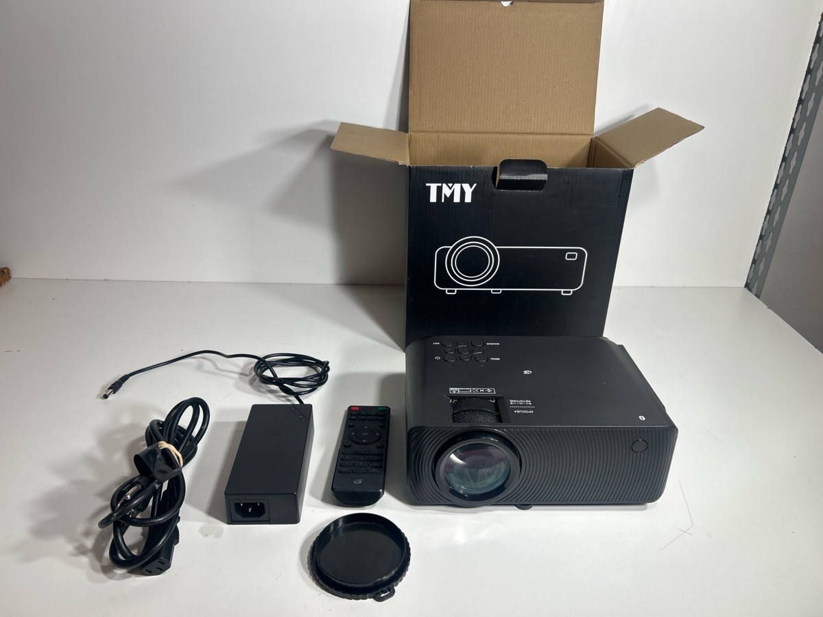 GPX PJ609B HOME PROJECTOR (P17030755)