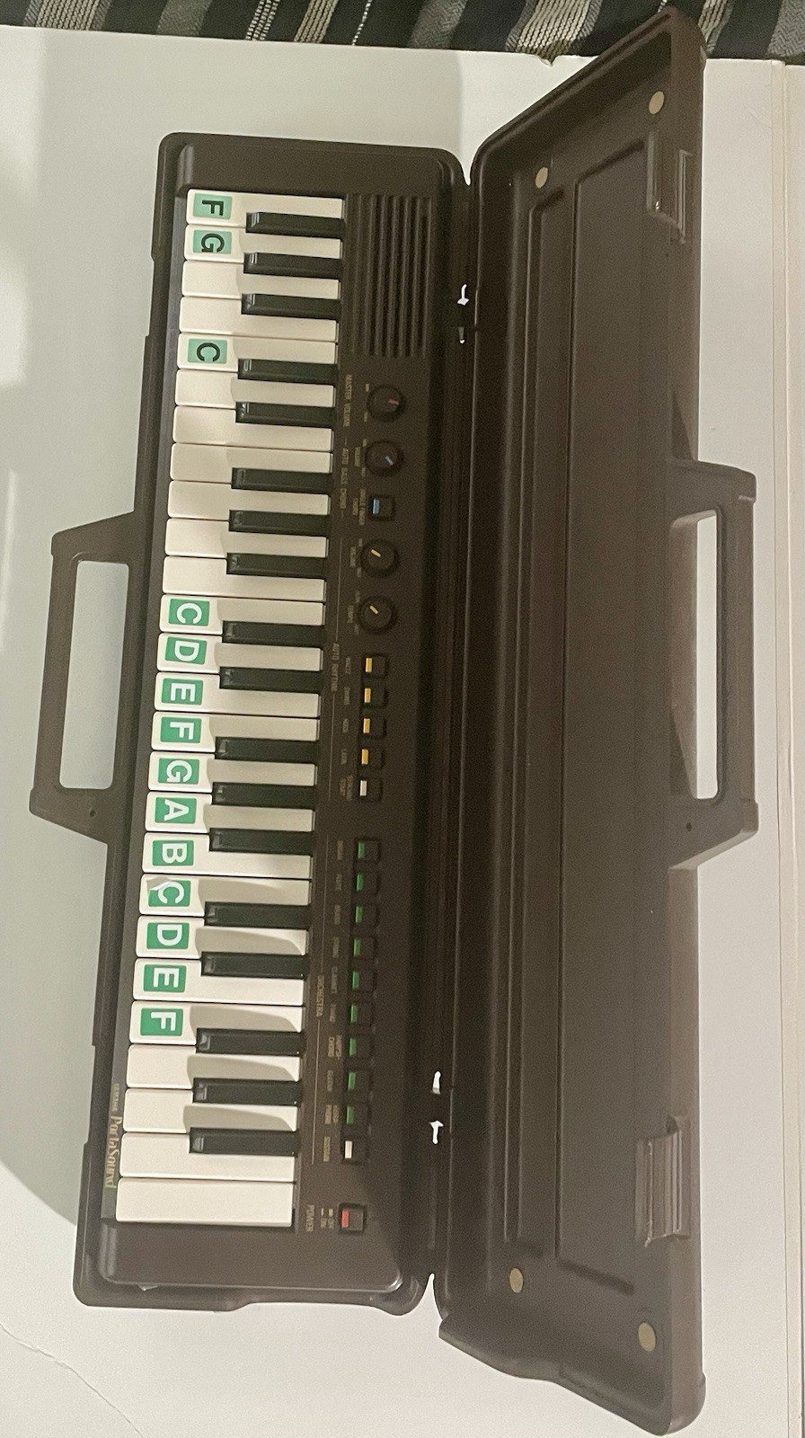 Yamaha Portasound PS-400 Vintage Electronic Keyboard with Hard Case