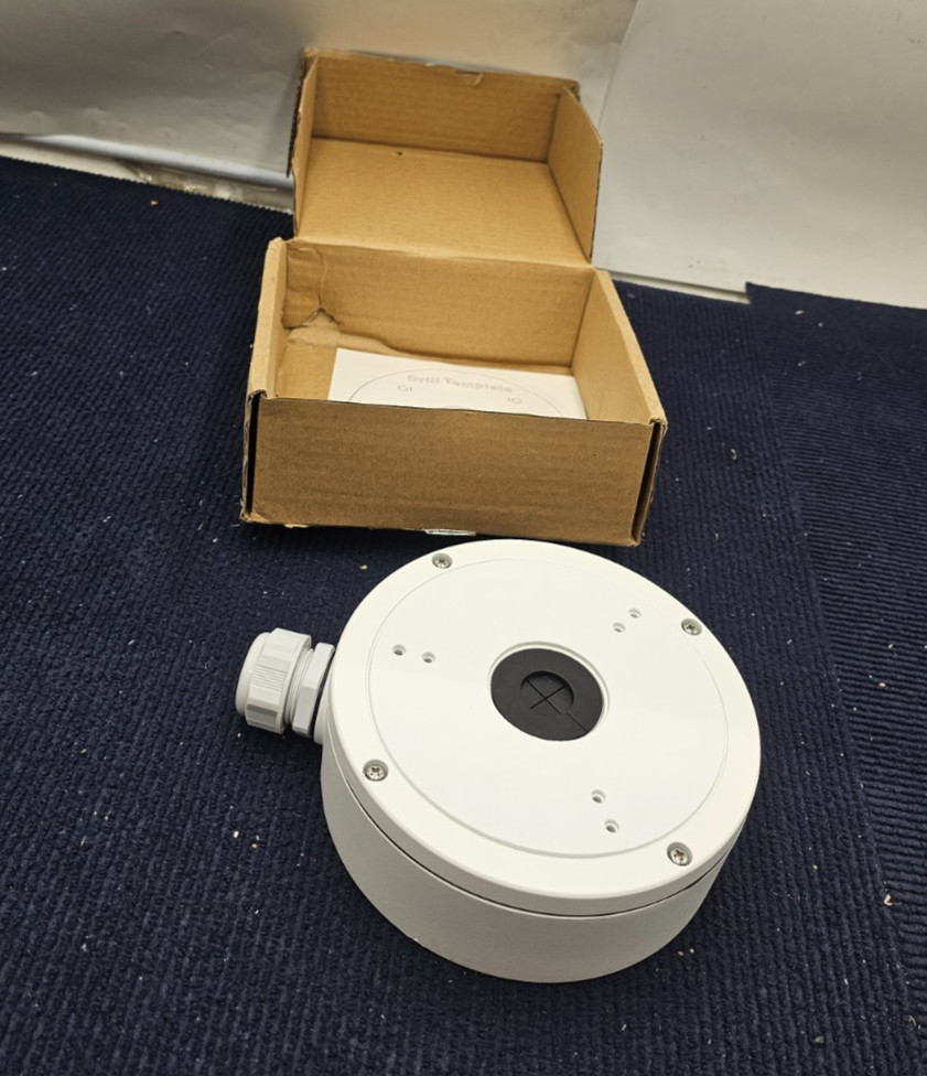 CBM 302700630 Conduit Base Bracket White For Camera CCTV Medium