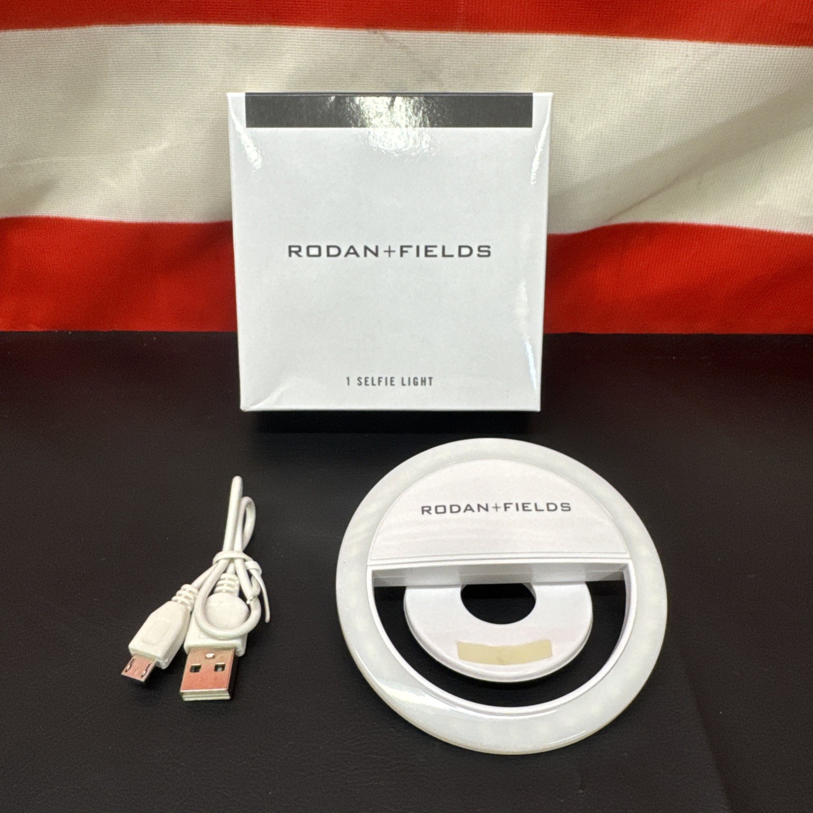 Rodan and Fields Logo Selfie Light with Charging Cord and Box NEW