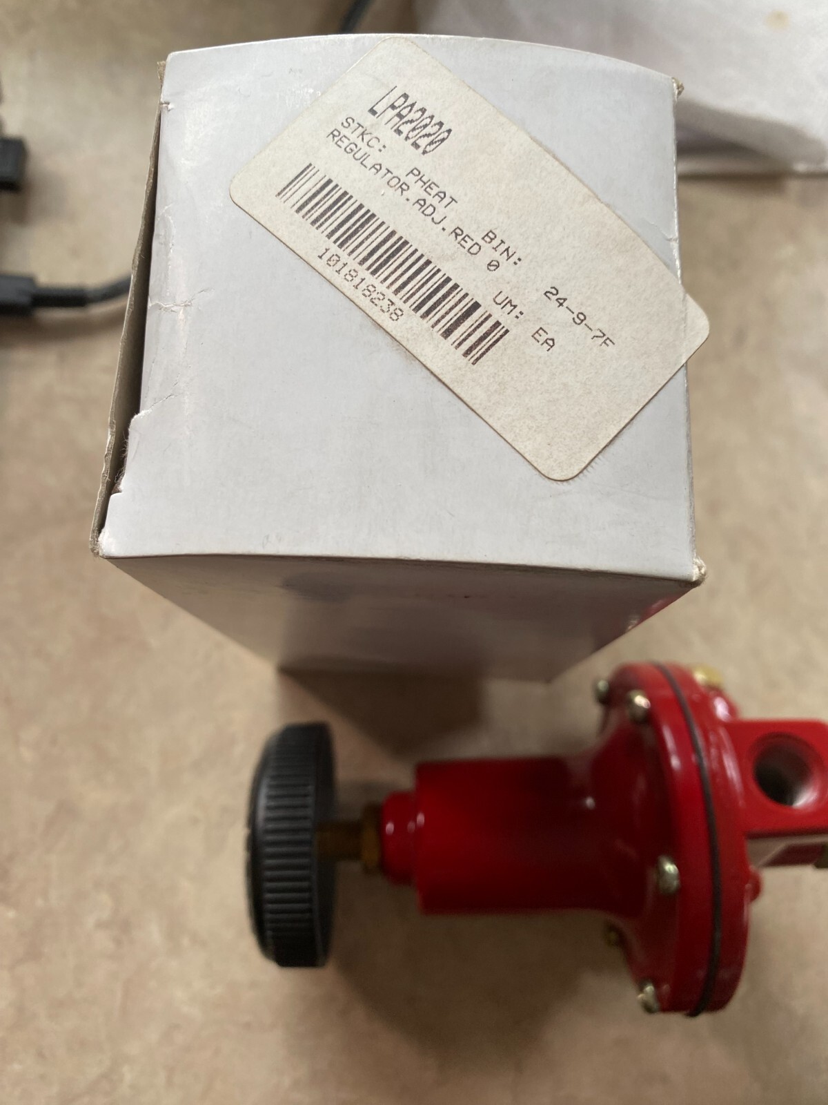 Heat Wagon LPA2020 Regulator, Red 5-20 psi