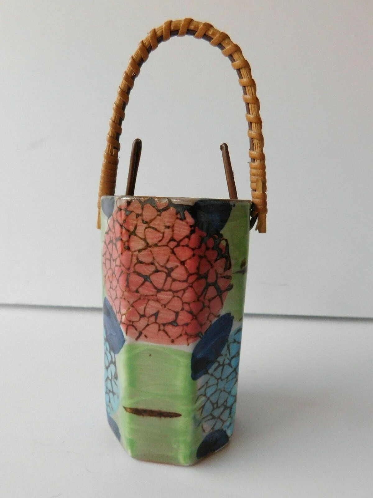 CERAMIC BASKET WICKER HANDLE ALBERT KESSLER CO.1989 JAPAN S.F CA.