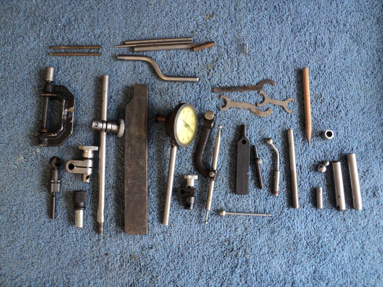 ANTIQUE DIAL INDICATOR SET IN VERY COOL CASE