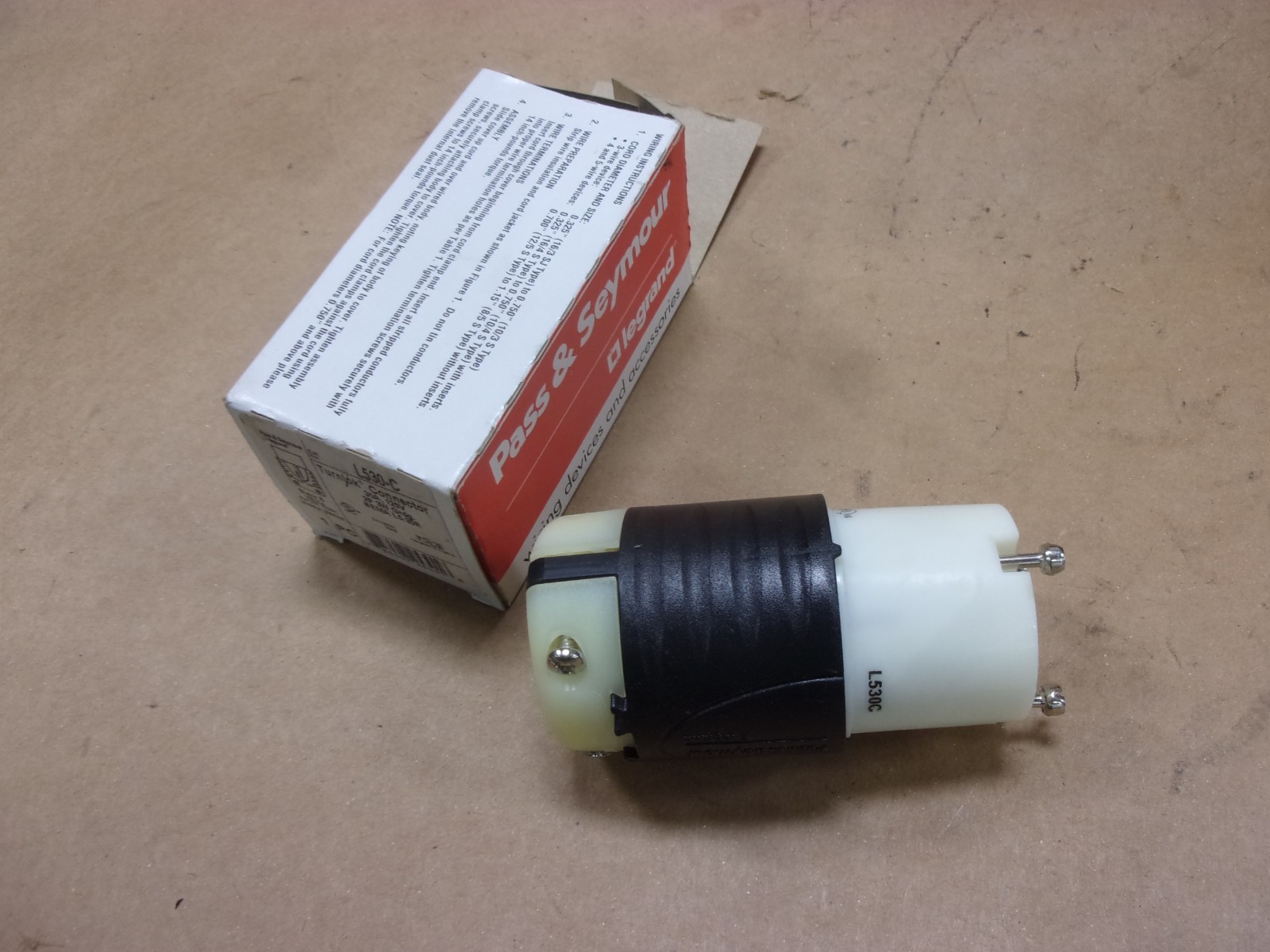 Pass & Seymour L530-C Twist Turn Lock 30A Power Cord Connector Turnlok 125V AC