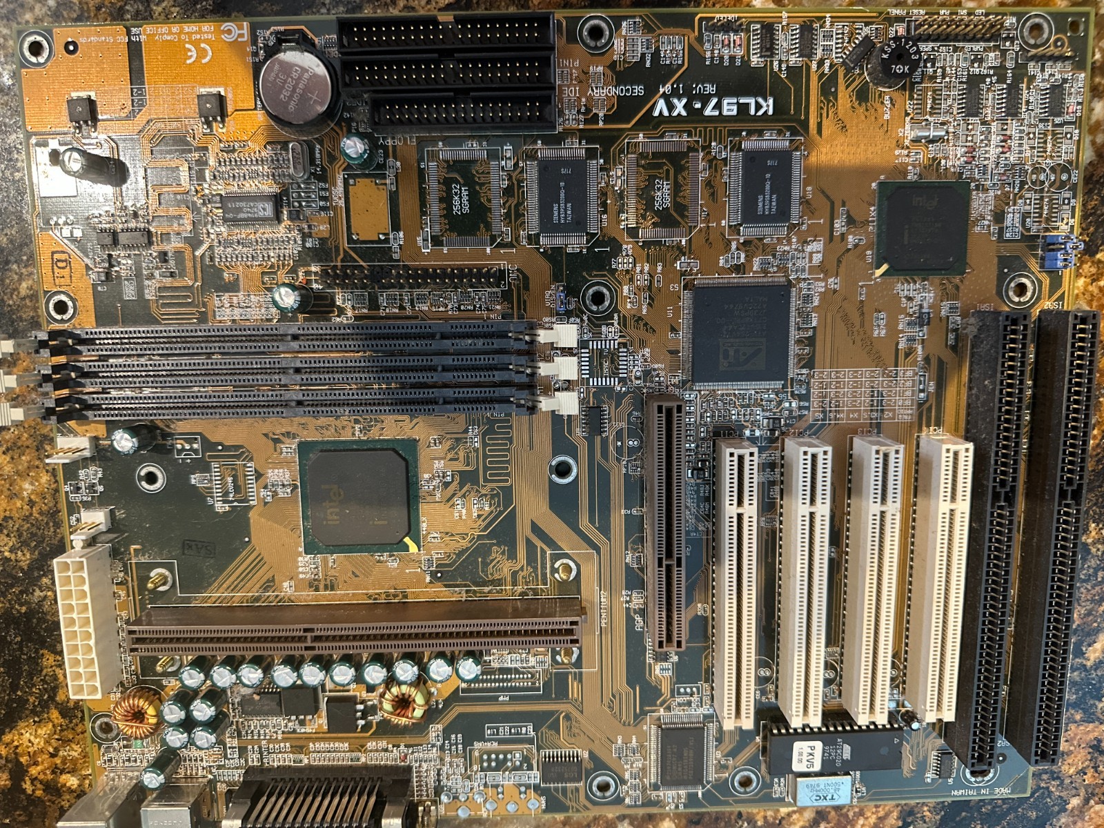 ASUS KL97-XV 1.04 ATX Motherboard
