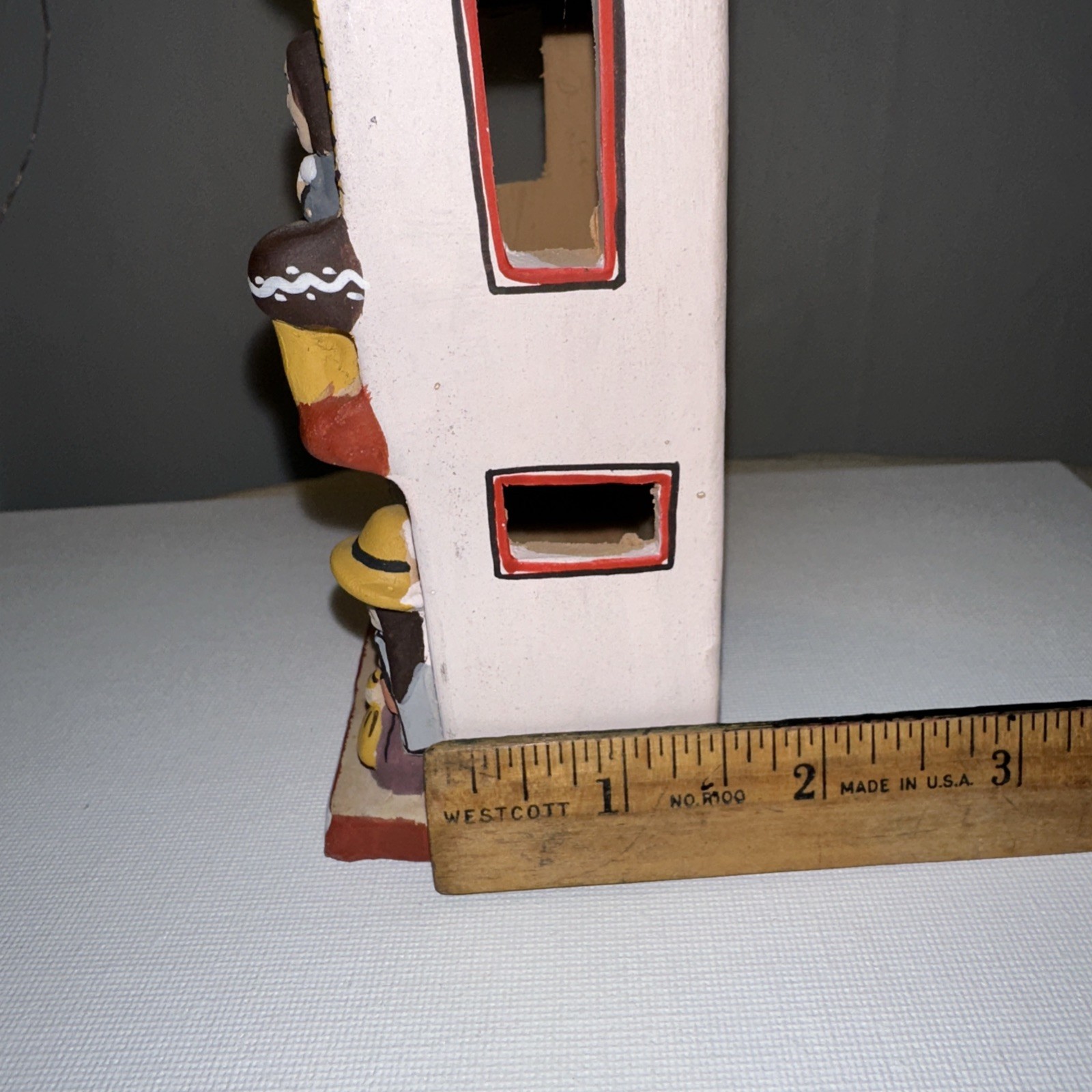 Peruvian Terracotta Handmade Peru Folk Art Building w/Native Figurines Apx 7"Exc